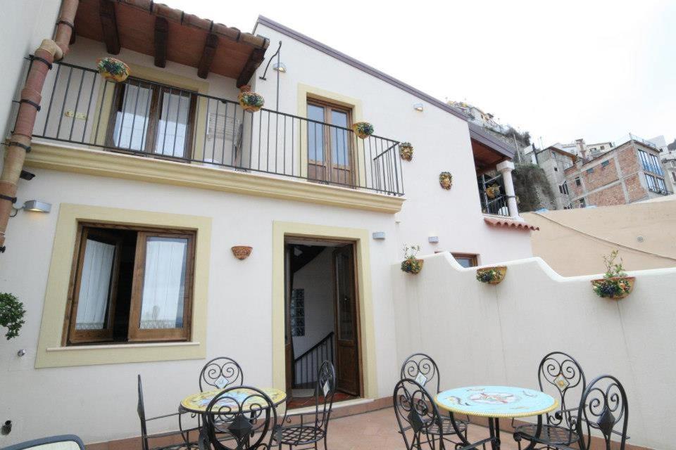 Romeo E Giulietta Scilla Exterior foto